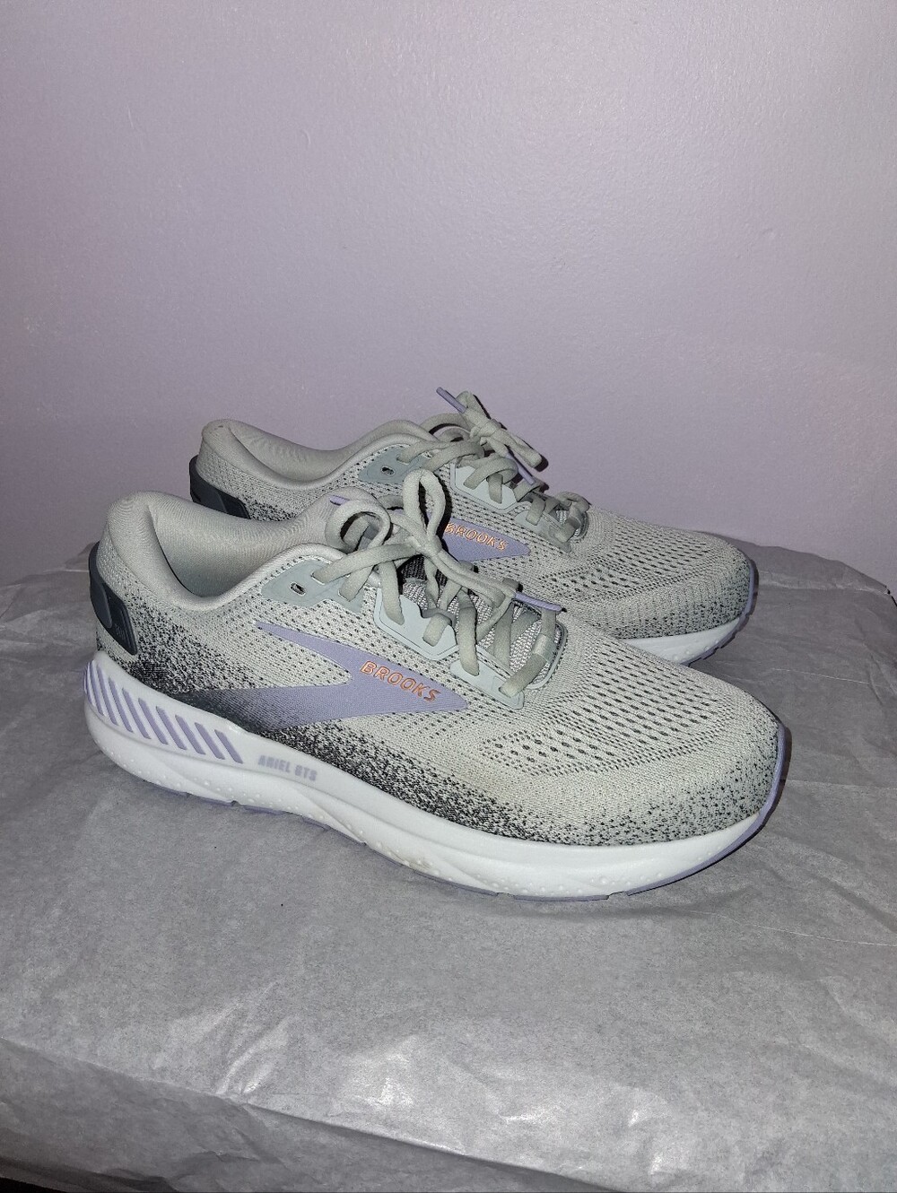 Brooks Women's Ariel 24 GTS 10.5B